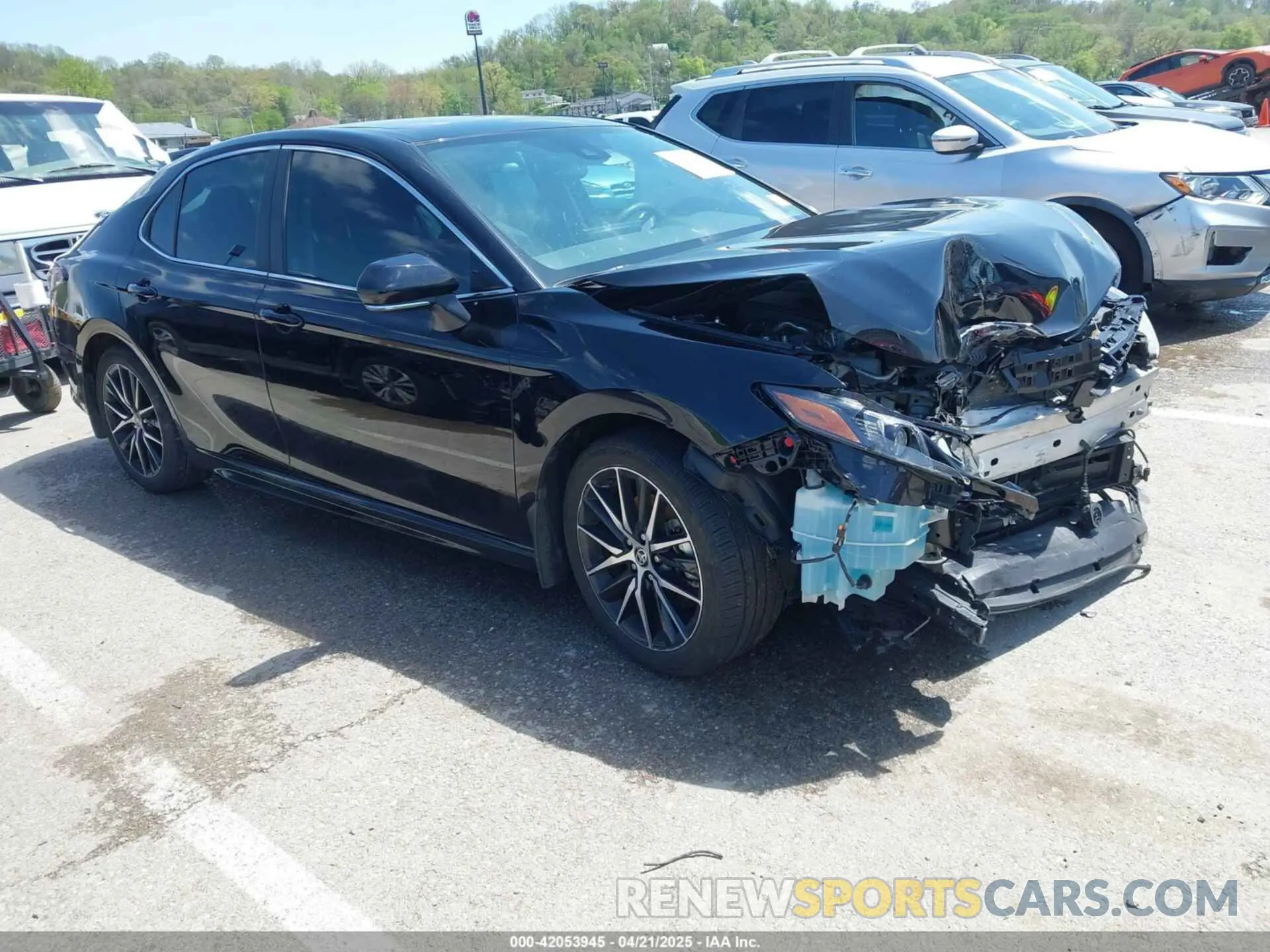 1 Photograph of a damaged car 4T1S31AK9RU621115 TOYOTA CAMRY HYBRID 2024