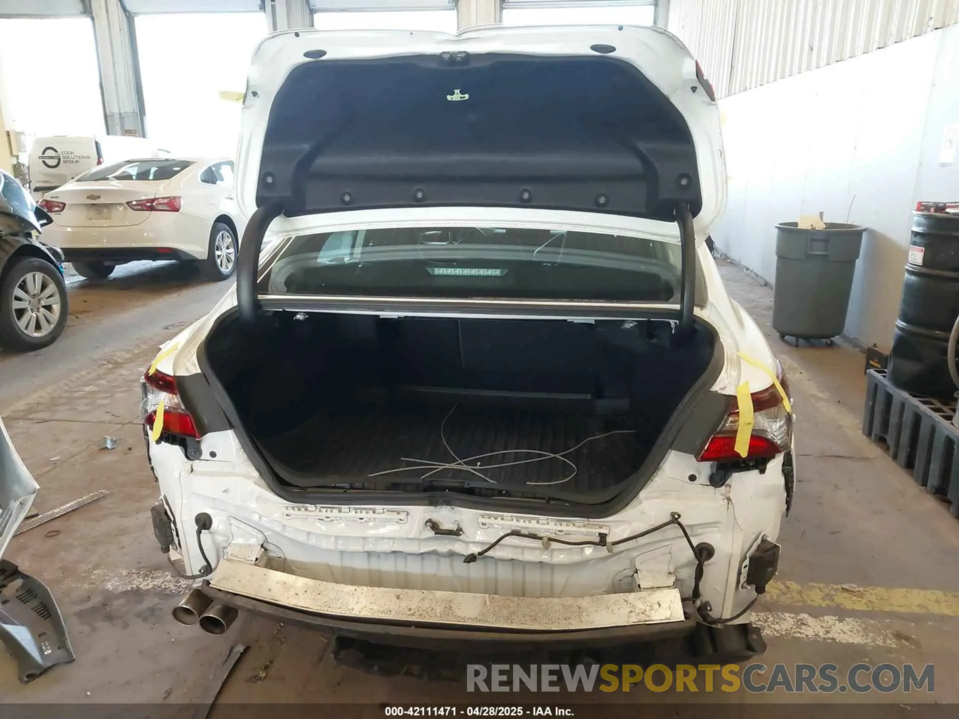 17 Photograph of a damaged car 4T1T31AK0RU073025 TOYOTA CAMRY HYBRID 2024