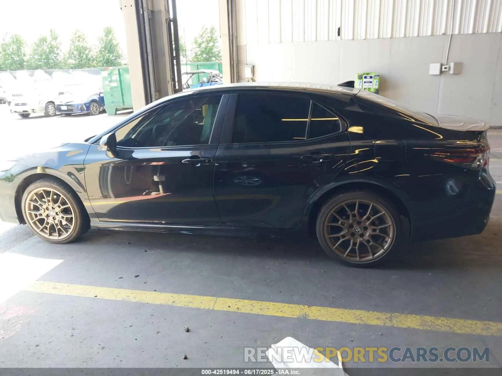 13 Photograph of a damaged car 4T1T31AK7RU071479 TOYOTA CAMRY HYBRID 2024