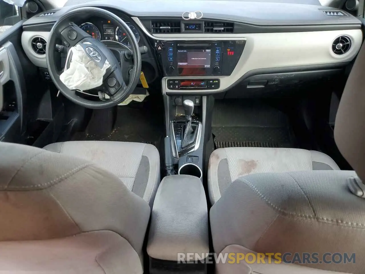 8 Photograph of a damaged car 2T1BPRHE5KC215536 TOYOTA COROLLA 2019