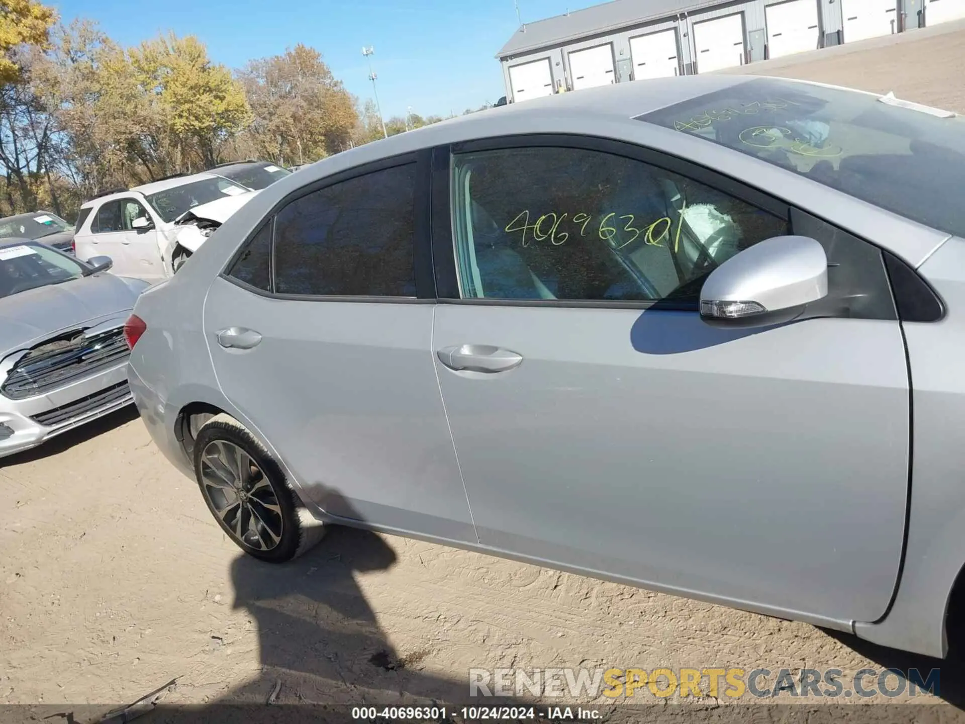13 Photograph of a damaged car 2T1BURHE0KC126045 TOYOTA COROLLA 2019