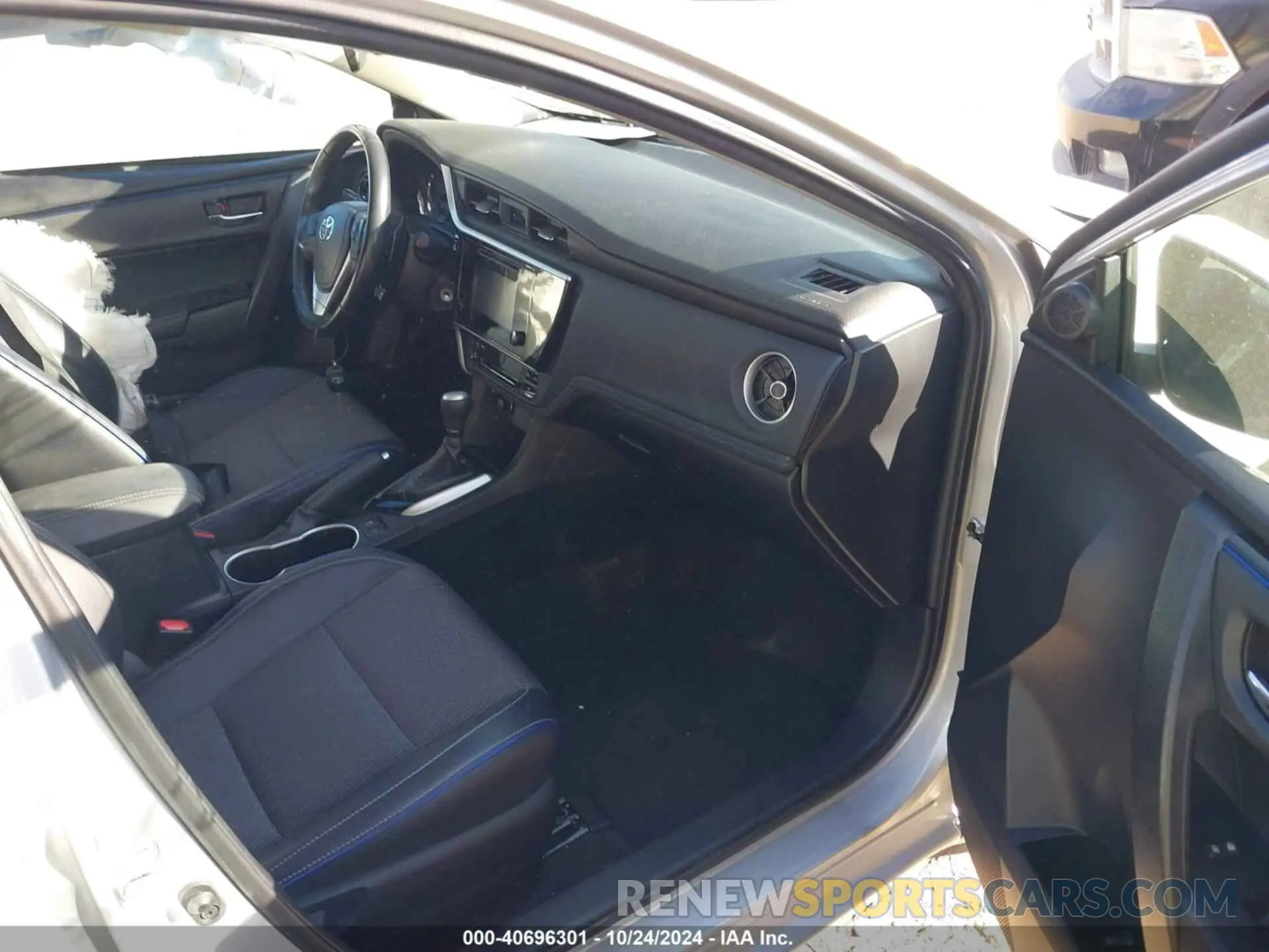 5 Photograph of a damaged car 2T1BURHE0KC126045 TOYOTA COROLLA 2019