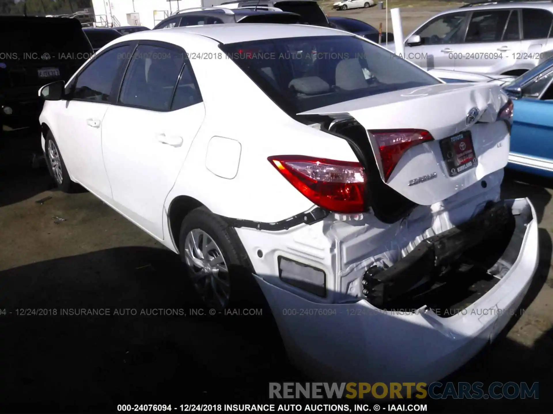 3 Photograph of a damaged car 2T1BURHE0KC126207 TOYOTA COROLLA 2019