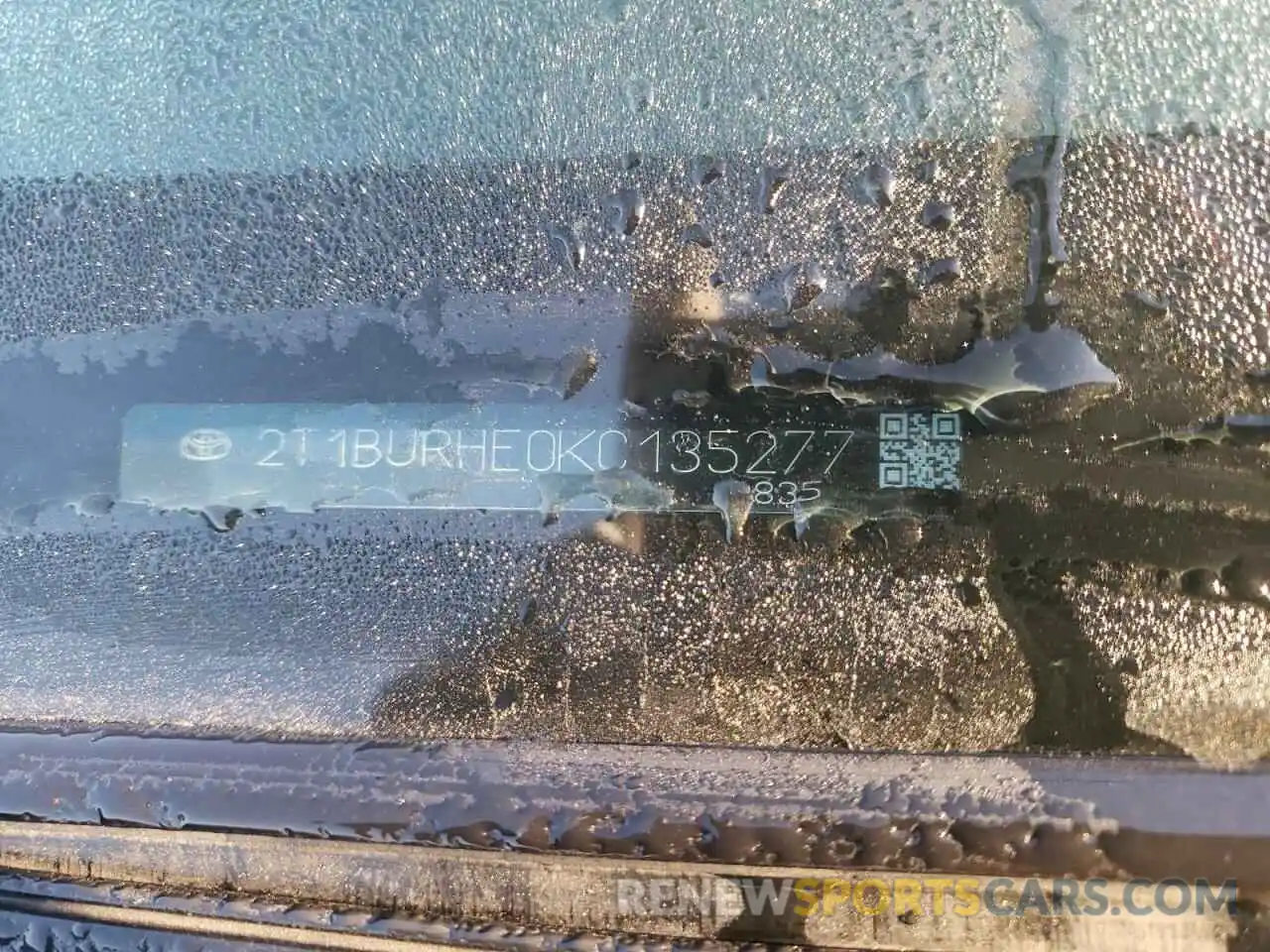 10 Photograph of a damaged car 2T1BURHE0KC135277 TOYOTA COROLLA 2019