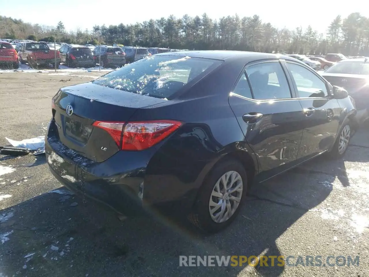 3 Photograph of a damaged car 2T1BURHE0KC143301 TOYOTA COROLLA 2019