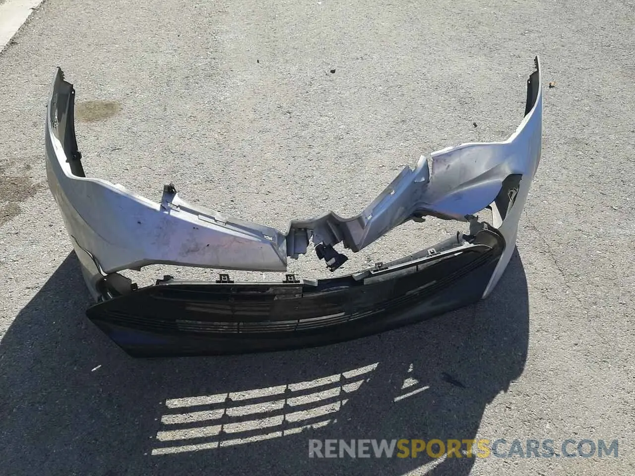 14 Photograph of a damaged car 2T1BURHE0KC147039 TOYOTA COROLLA 2019
