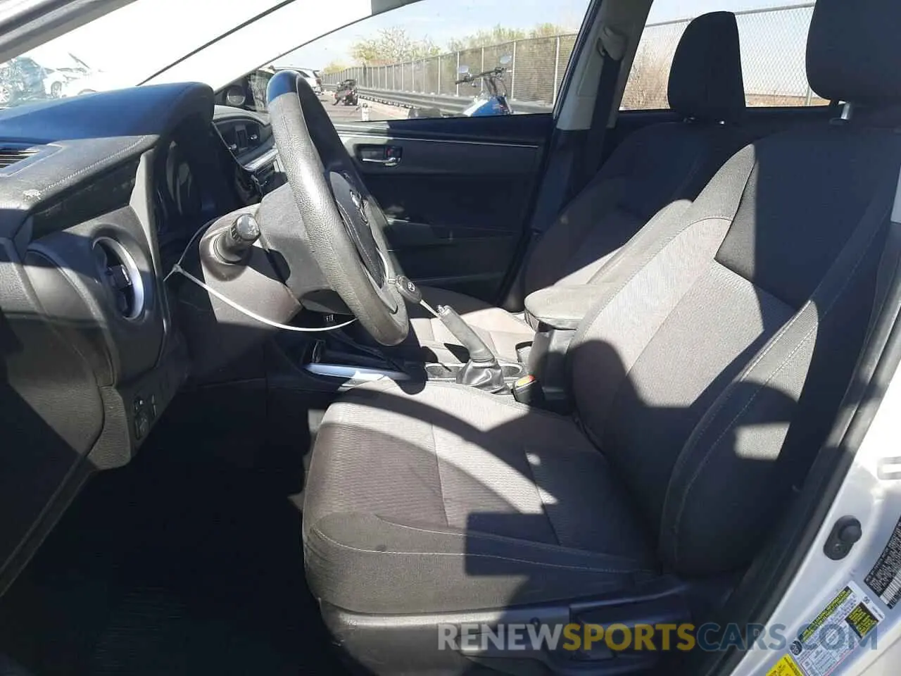 7 Photograph of a damaged car 2T1BURHE0KC147039 TOYOTA COROLLA 2019