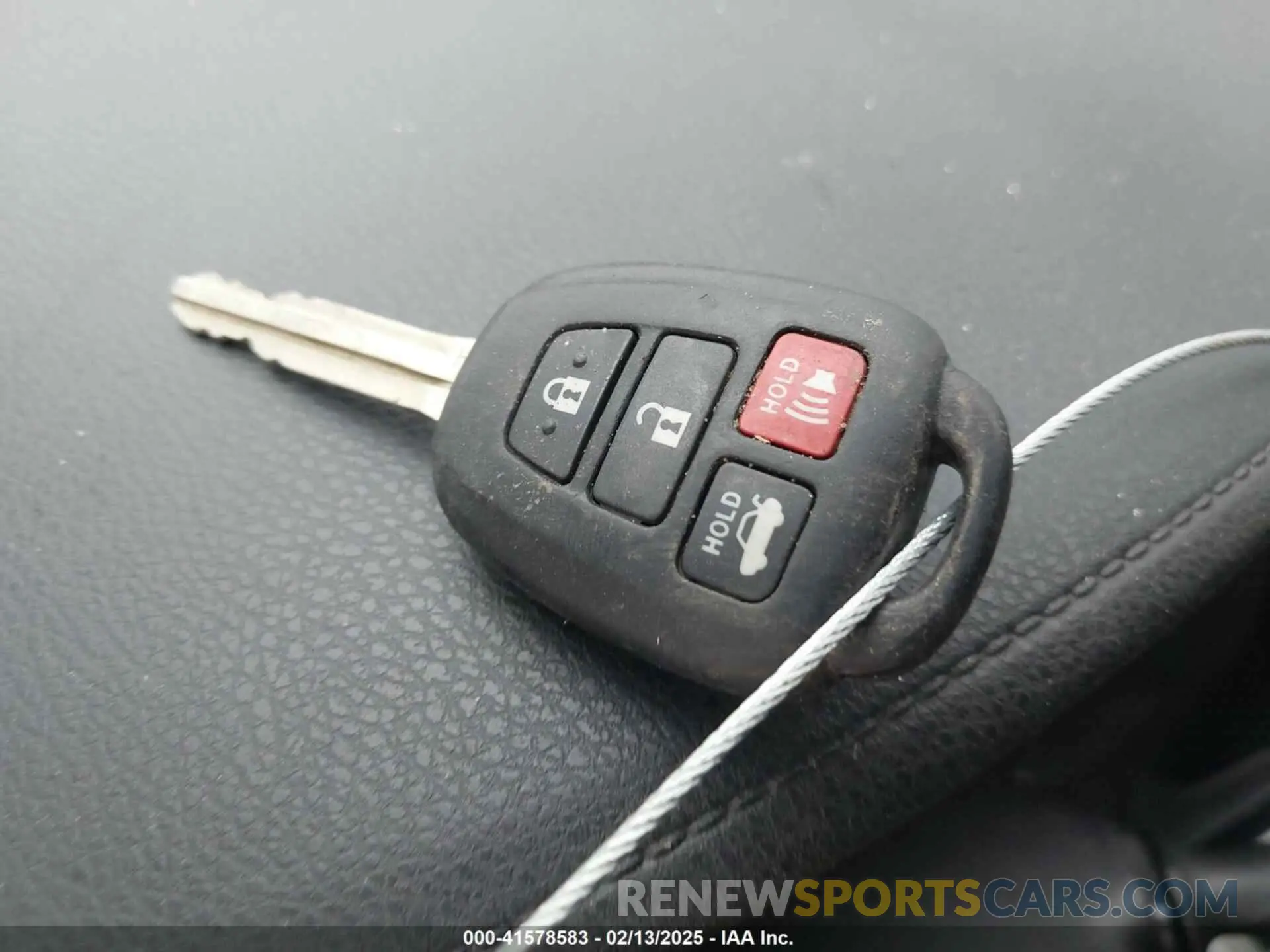 11 Photograph of a damaged car 2T1BURHE0KC150152 TOYOTA COROLLA 2019