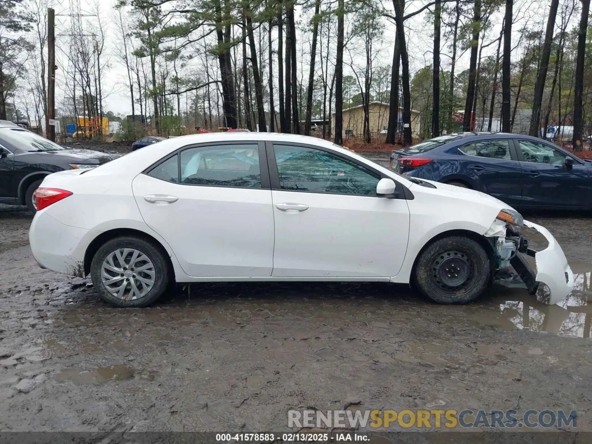 14 Photograph of a damaged car 2T1BURHE0KC150152 TOYOTA COROLLA 2019