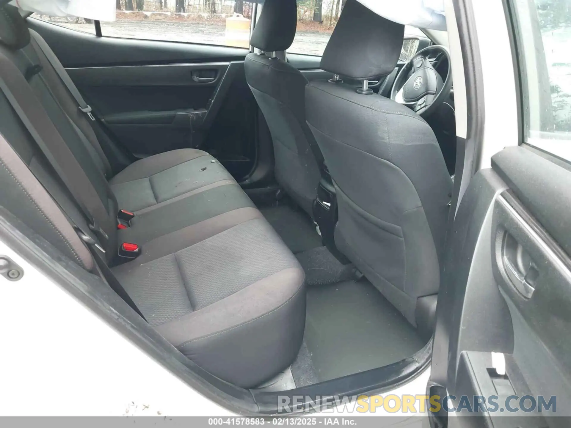 8 Photograph of a damaged car 2T1BURHE0KC150152 TOYOTA COROLLA 2019