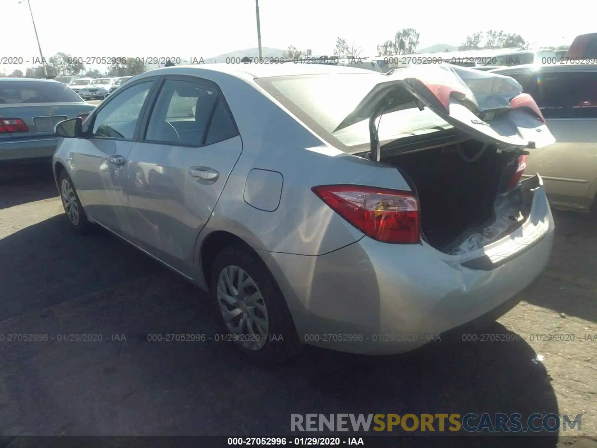 3 Photograph of a damaged car 2T1BURHE0KC157070 TOYOTA COROLLA 2019