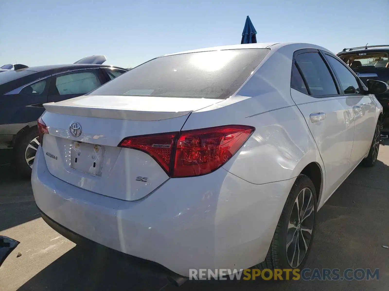 4 Photograph of a damaged car 2T1BURHE0KC164309 TOYOTA COROLLA 2019