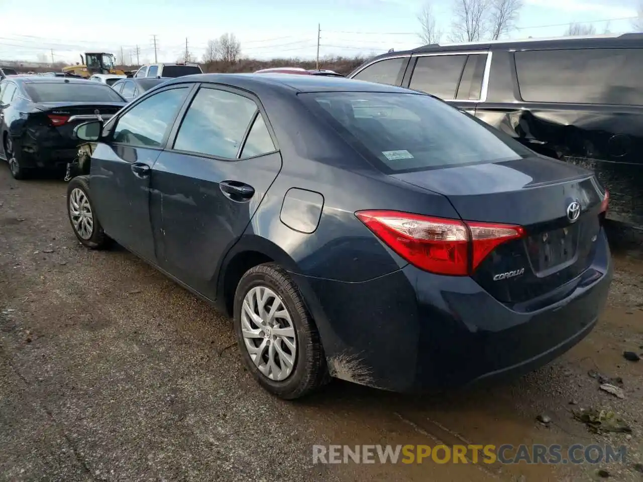 3 Photograph of a damaged car 2T1BURHE0KC166934 TOYOTA COROLLA 2019