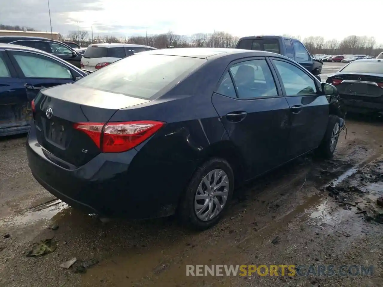 4 Photograph of a damaged car 2T1BURHE0KC166934 TOYOTA COROLLA 2019