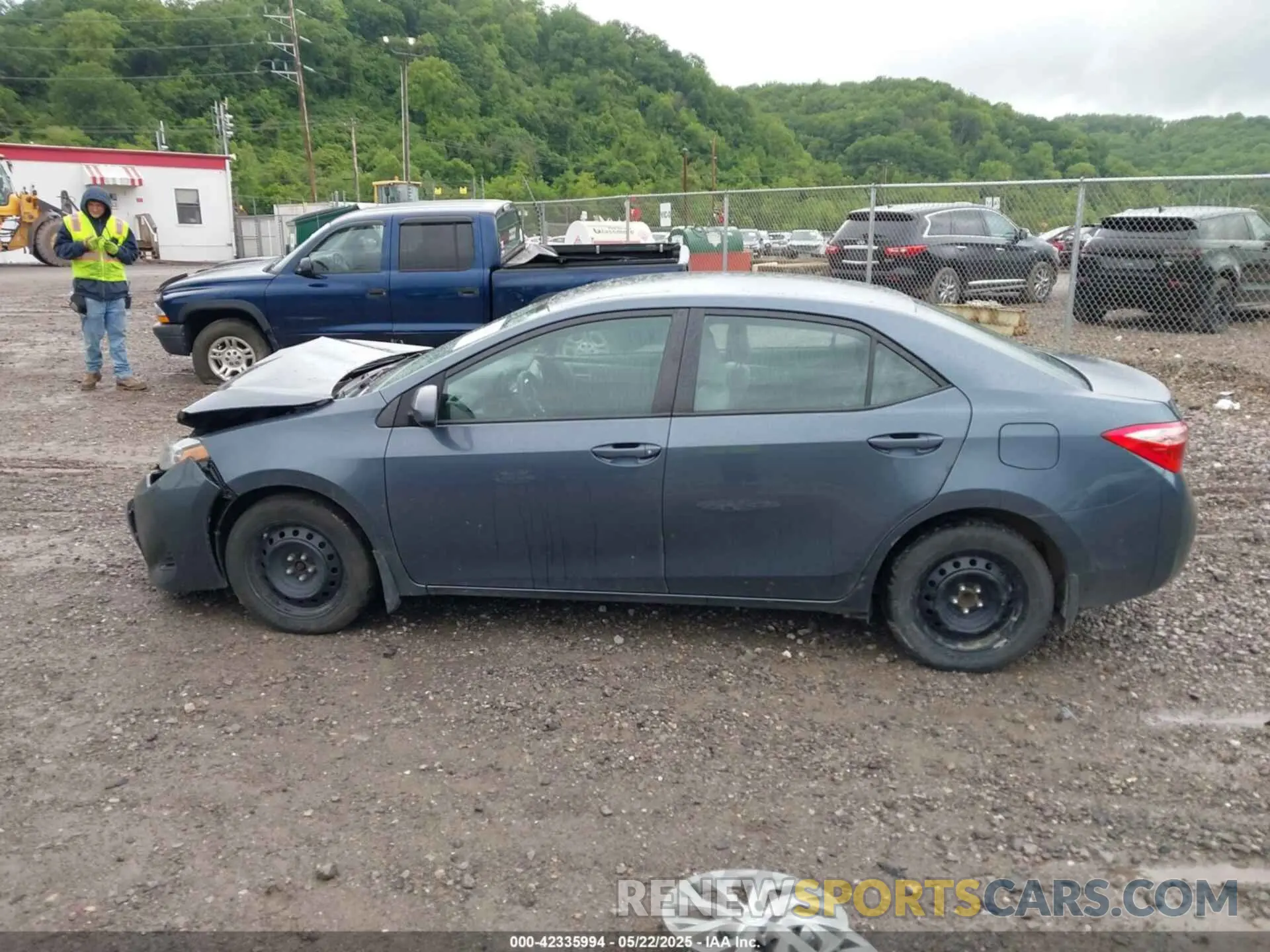 15 Photograph of a damaged car 2T1BURHE0KC167730 TOYOTA COROLLA 2019