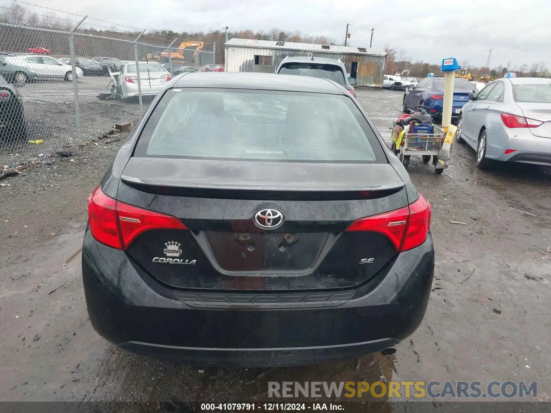 17 Photograph of a damaged car 2T1BURHE0KC169266 TOYOTA COROLLA 2019