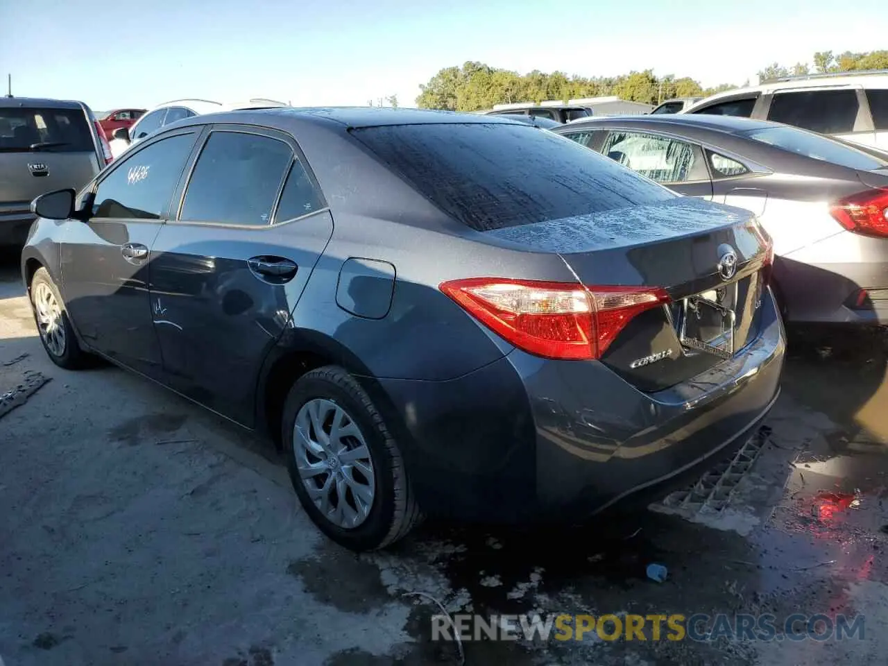 3 Photograph of a damaged car 2T1BURHE0KC172751 TOYOTA COROLLA 2019