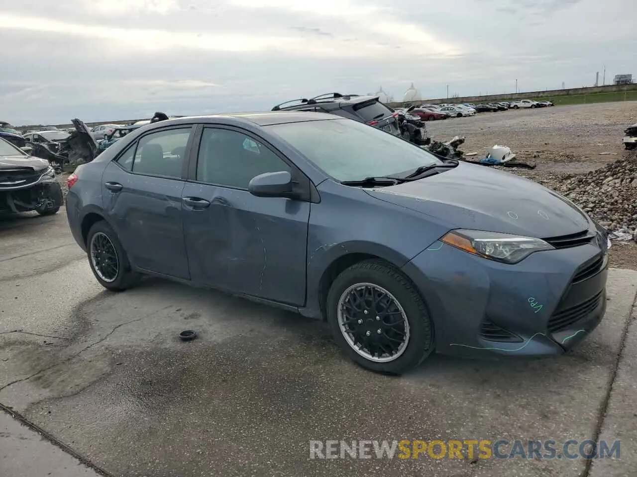 4 Photograph of a damaged car 2T1BURHE0KC176007 TOYOTA COROLLA 2019