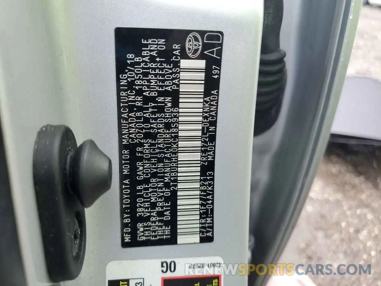 12 Photograph of a damaged car 2T1BURHE0KC185936 TOYOTA COROLLA 2019
