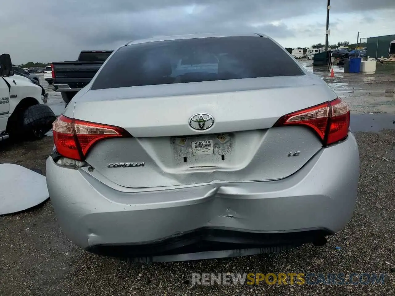 6 Photograph of a damaged car 2T1BURHE0KC185936 TOYOTA COROLLA 2019