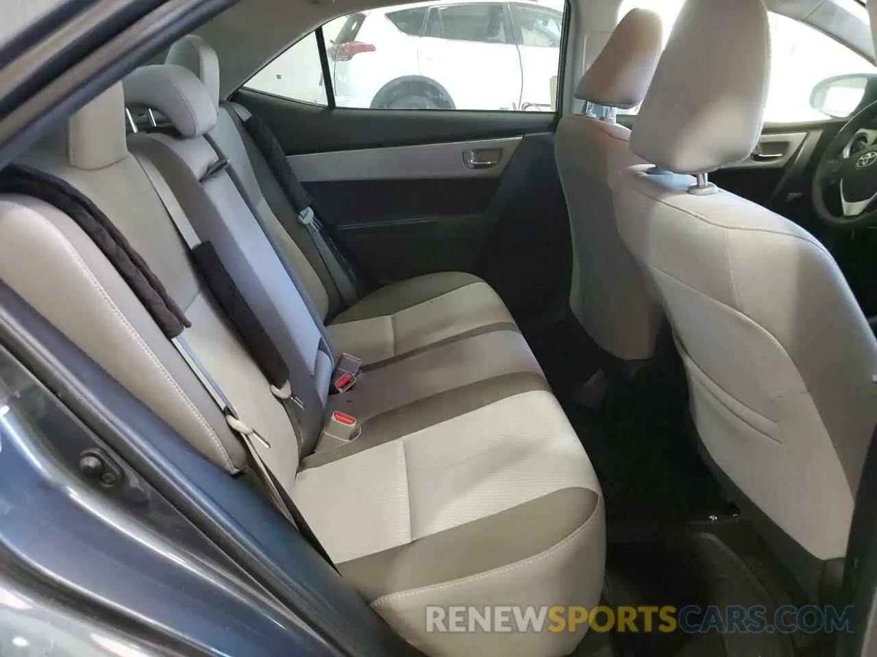 10 Photograph of a damaged car 2T1BURHE0KC186536 TOYOTA COROLLA 2019
