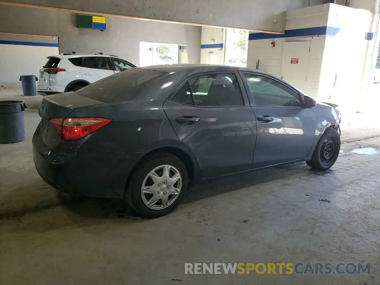 3 Photograph of a damaged car 2T1BURHE0KC186536 TOYOTA COROLLA 2019