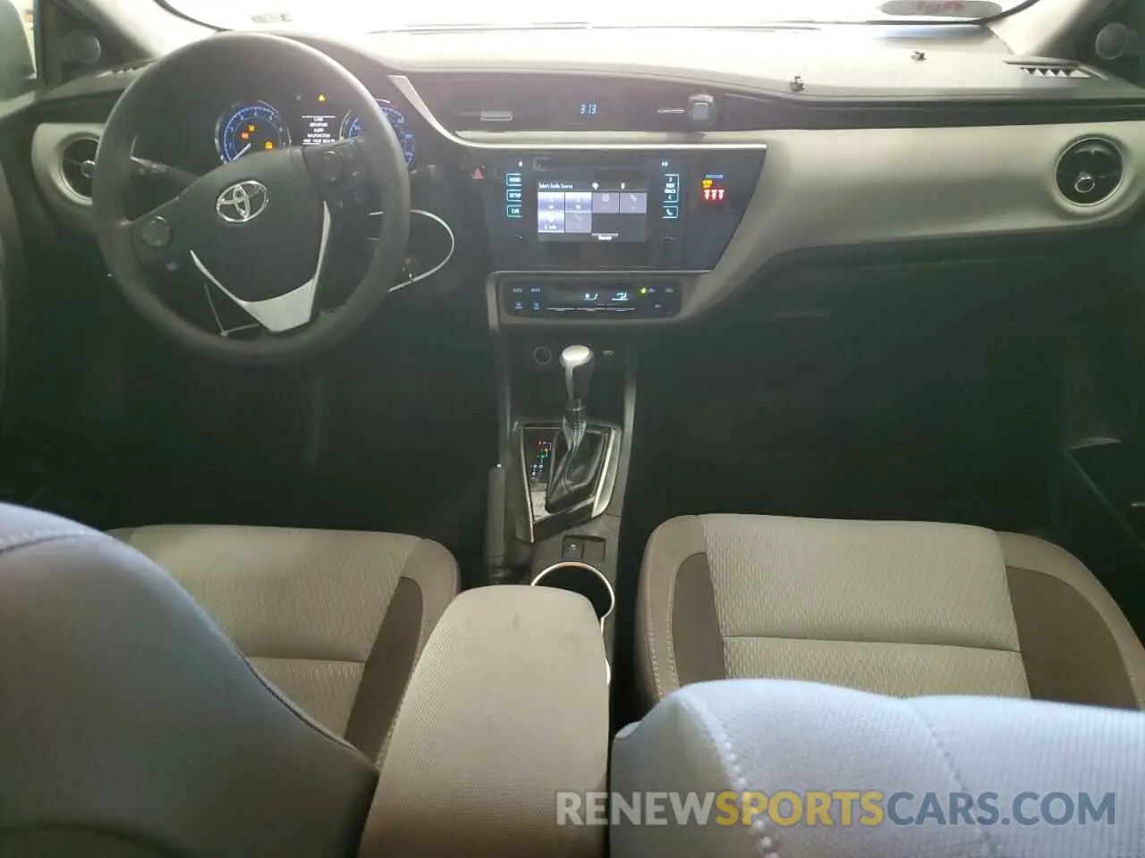 8 Photograph of a damaged car 2T1BURHE0KC186536 TOYOTA COROLLA 2019