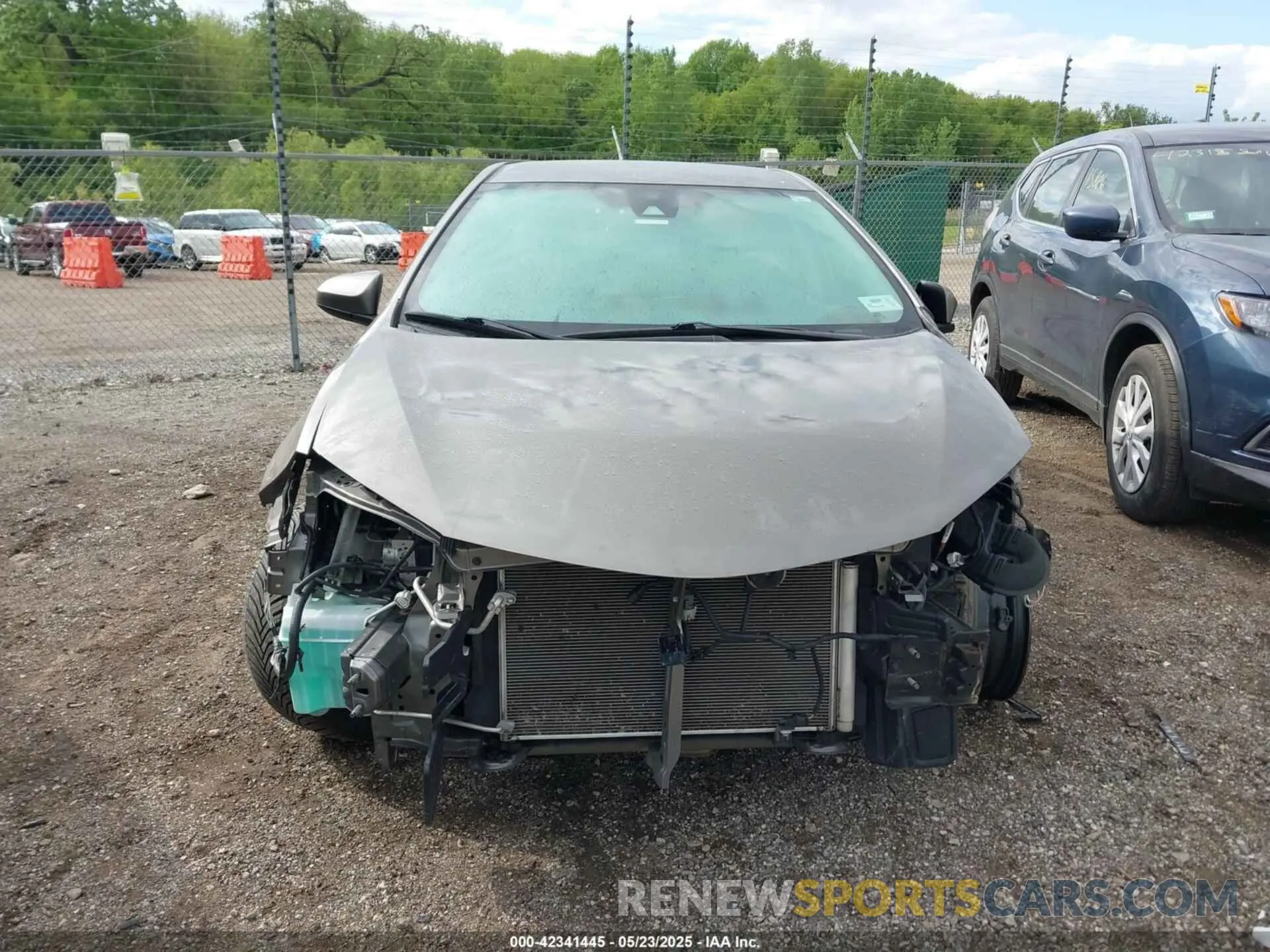13 Photograph of a damaged car 2T1BURHE0KC189520 TOYOTA COROLLA 2019