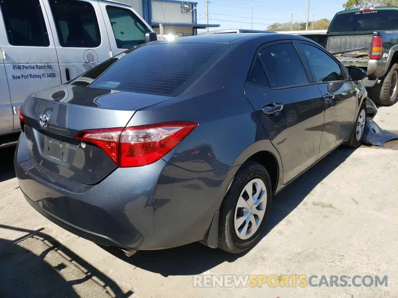 4 Photograph of a damaged car 2T1BURHE0KC192322 TOYOTA COROLLA 2019