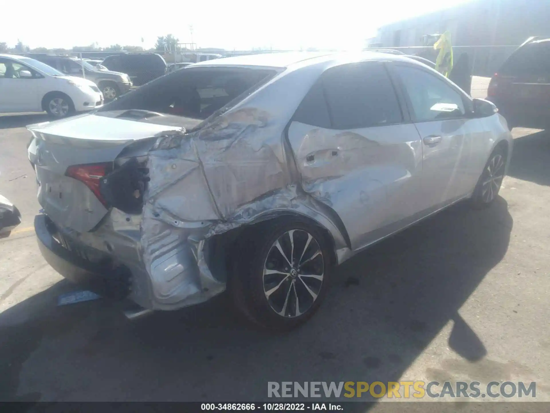 4 Photograph of a damaged car 2T1BURHE0KC195883 TOYOTA COROLLA 2019