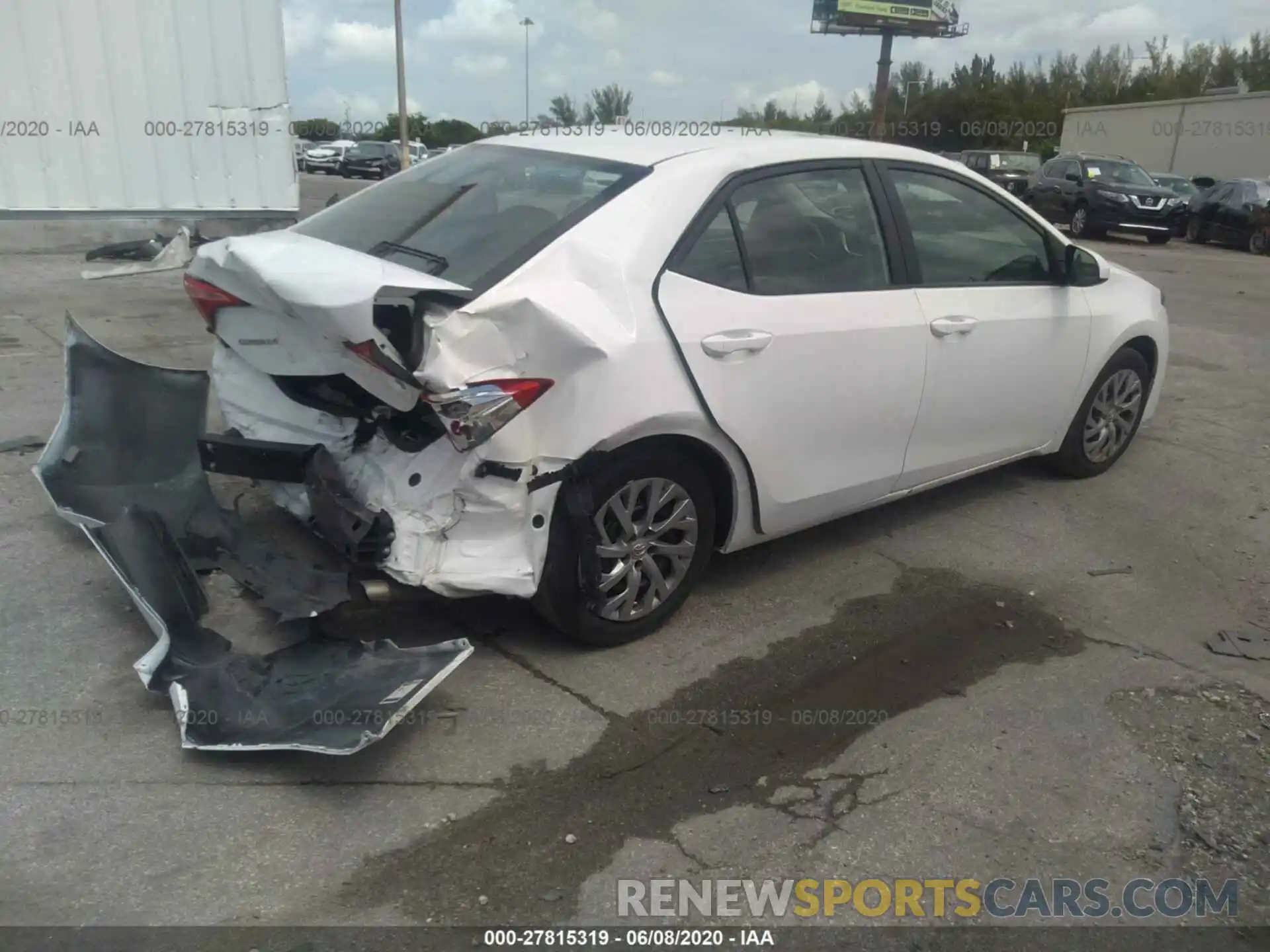 4 Photograph of a damaged car 2T1BURHE0KC199710 TOYOTA COROLLA 2019