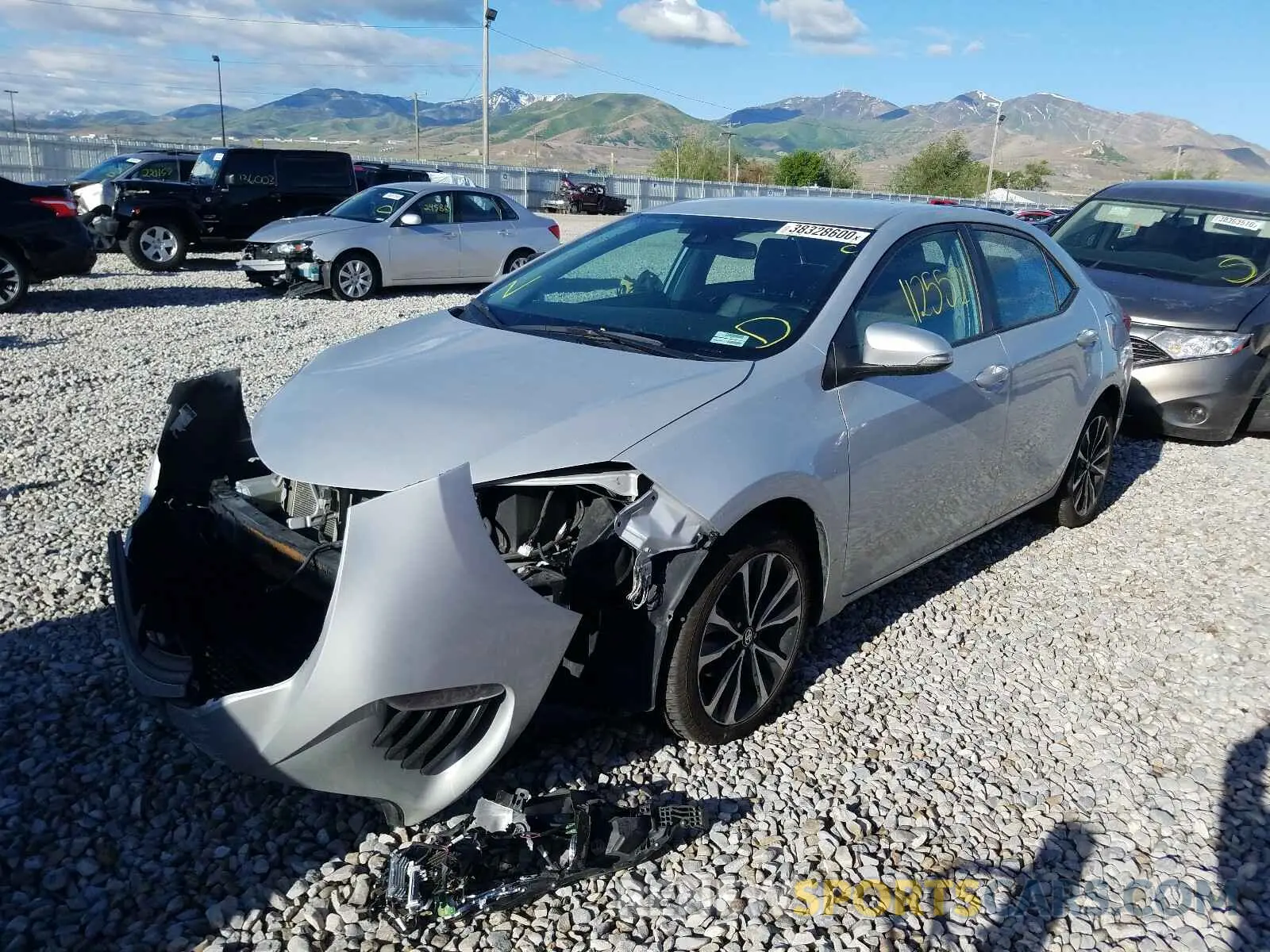 2 Photograph of a damaged car 2T1BURHE0KC202993 TOYOTA COROLLA 2019