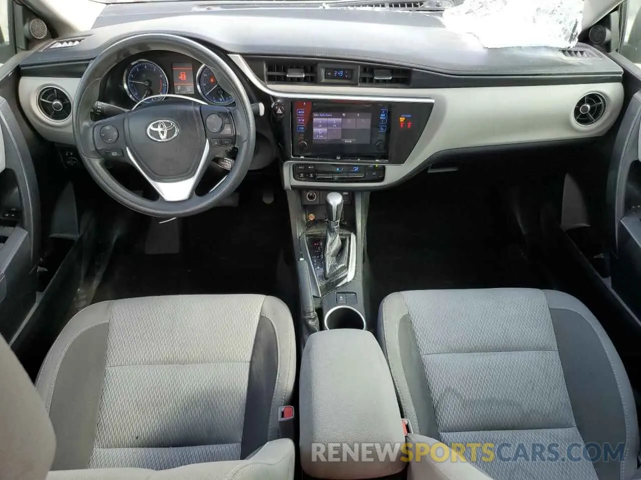 8 Photograph of a damaged car 2T1BURHE0KC203335 TOYOTA COROLLA 2019