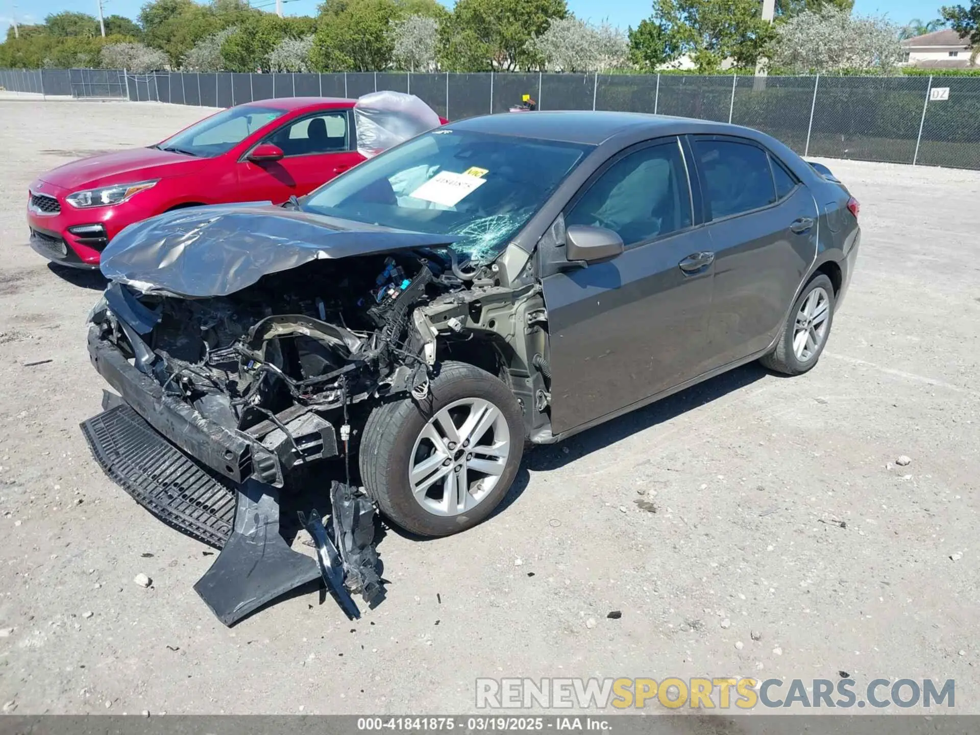 2 Photograph of a damaged car 2T1BURHE0KC204159 TOYOTA COROLLA 2019