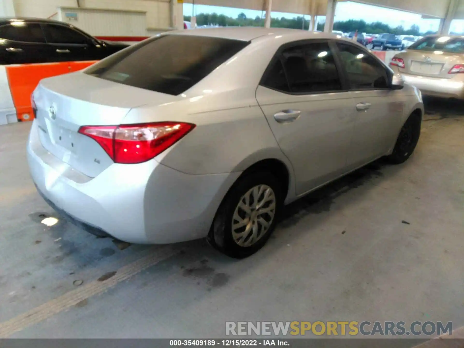 4 Photograph of a damaged car 2T1BURHE0KC204873 TOYOTA COROLLA 2019