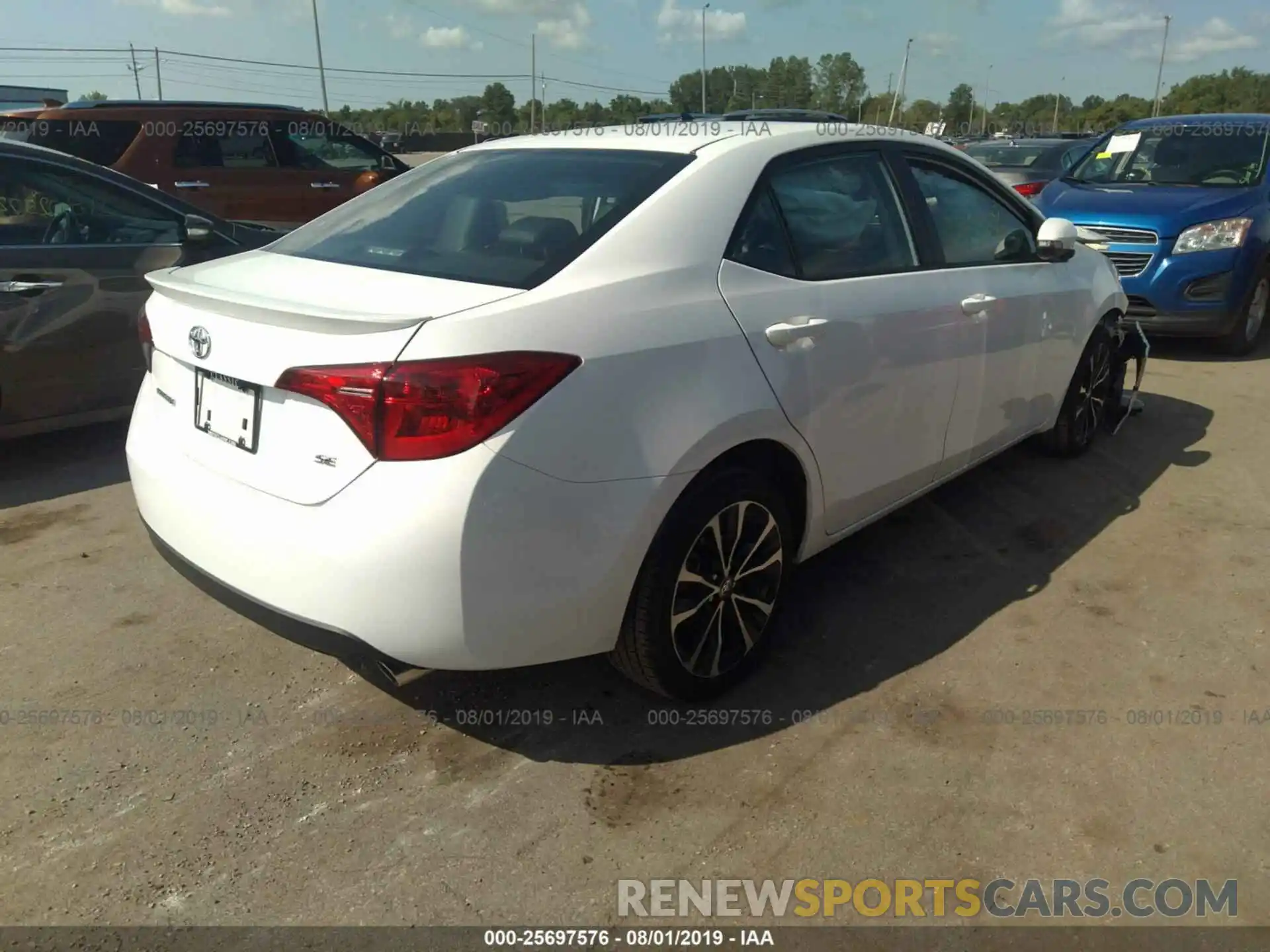 4 Photograph of a damaged car 2T1BURHE0KC206378 TOYOTA COROLLA 2019