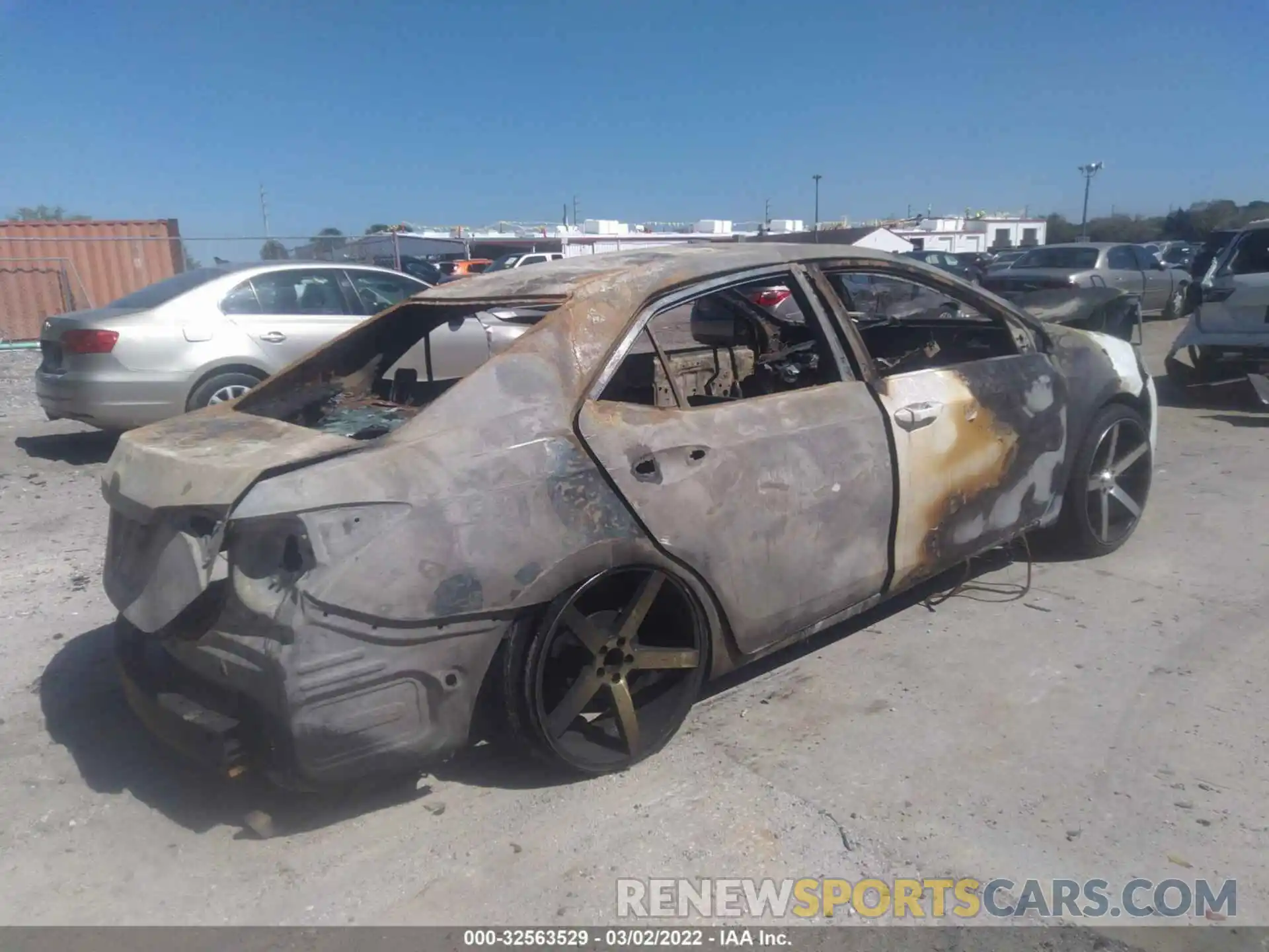 4 Photograph of a damaged car 2T1BURHE0KC210771 TOYOTA COROLLA 2019