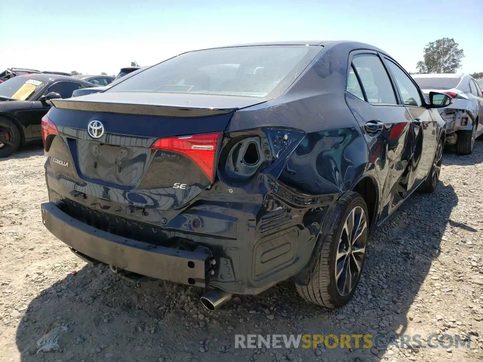 4 Photograph of a damaged car 2T1BURHE0KC212228 TOYOTA COROLLA 2019