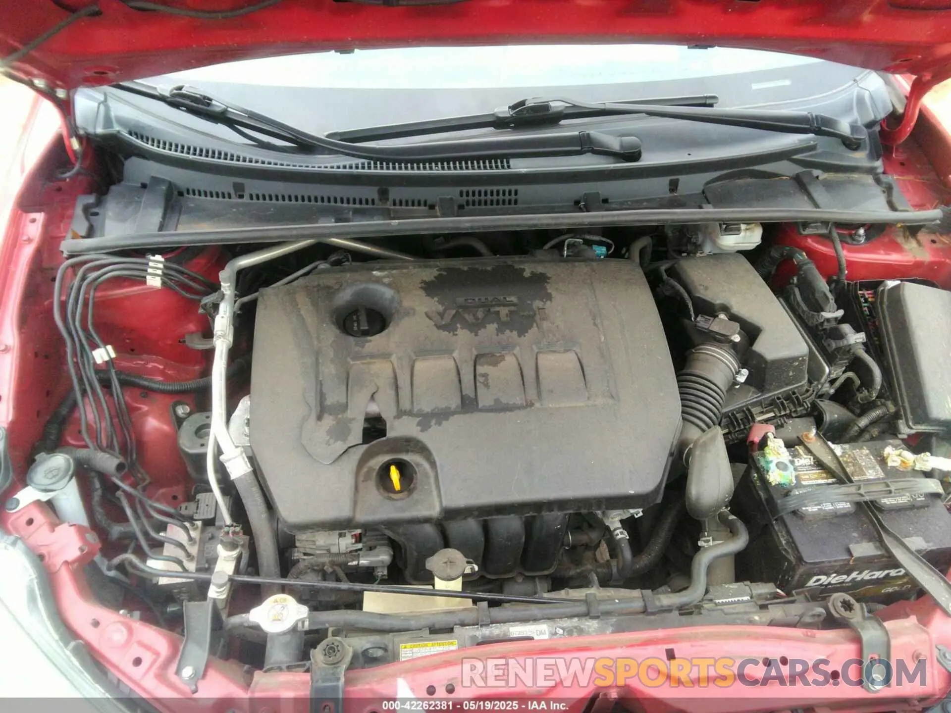 10 Photograph of a damaged car 2T1BURHE0KC212830 TOYOTA COROLLA 2019