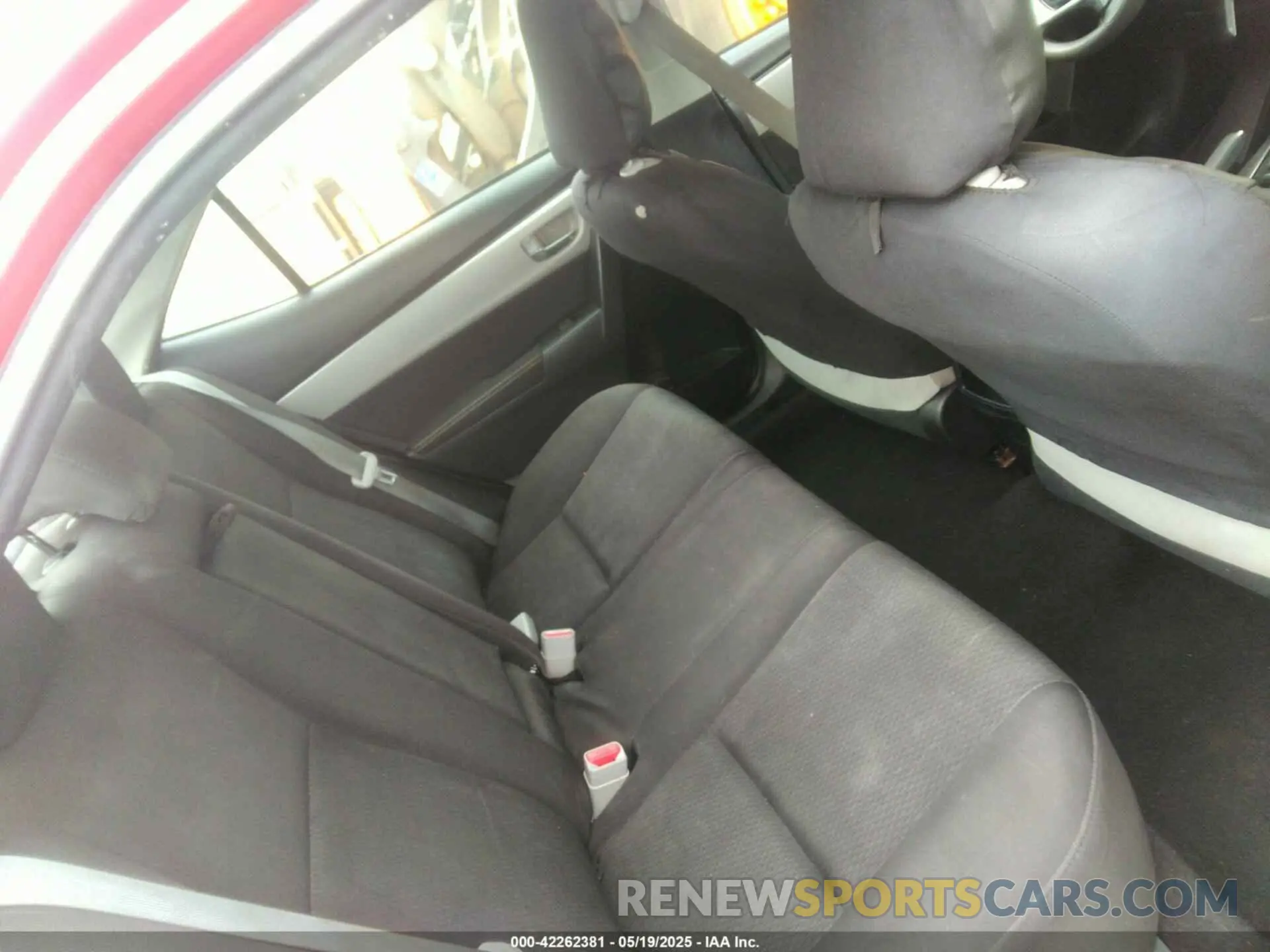 8 Photograph of a damaged car 2T1BURHE0KC212830 TOYOTA COROLLA 2019
