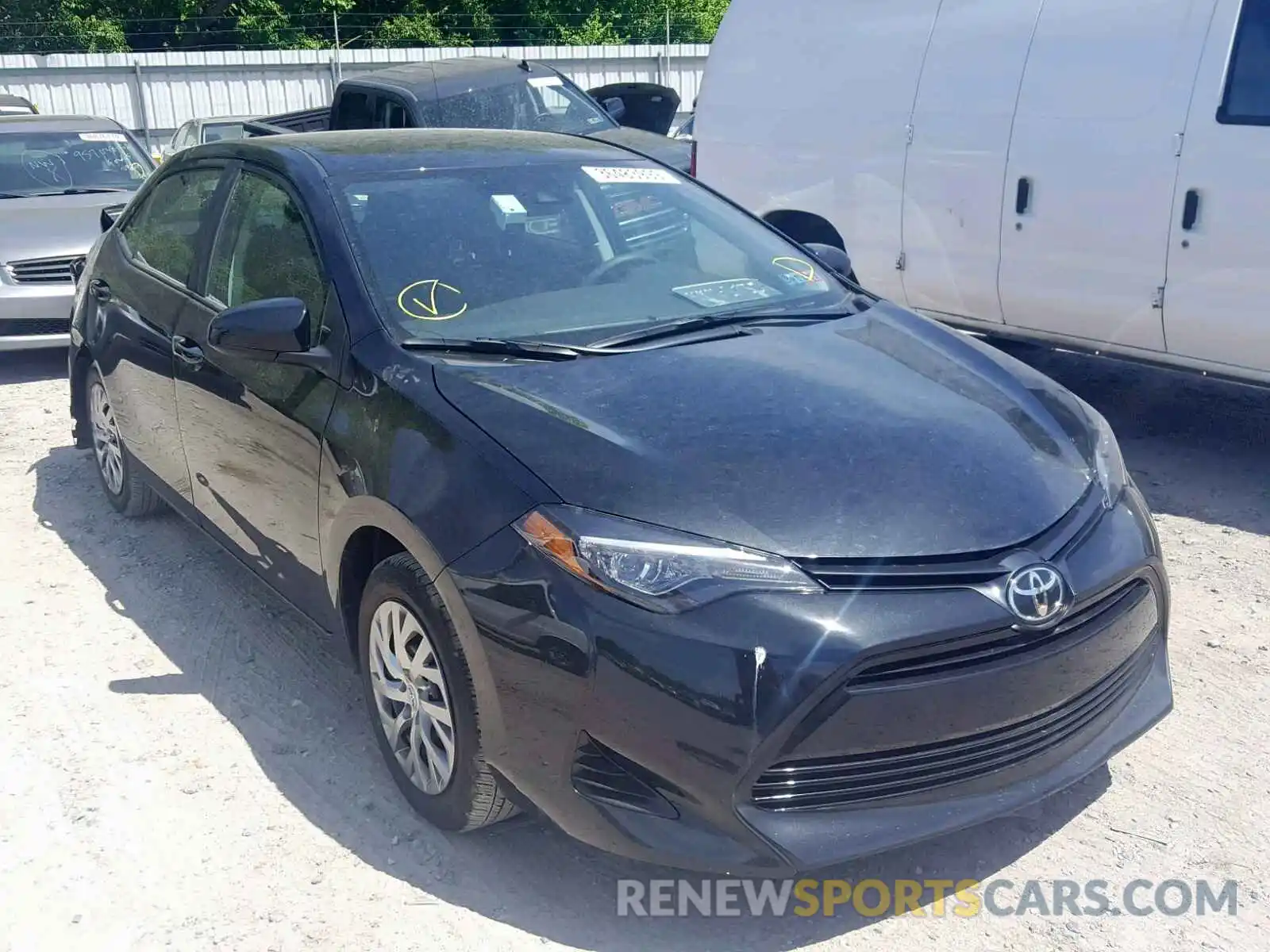 1 Photograph of a damaged car 2T1BURHE0KC213041 TOYOTA COROLLA 2019