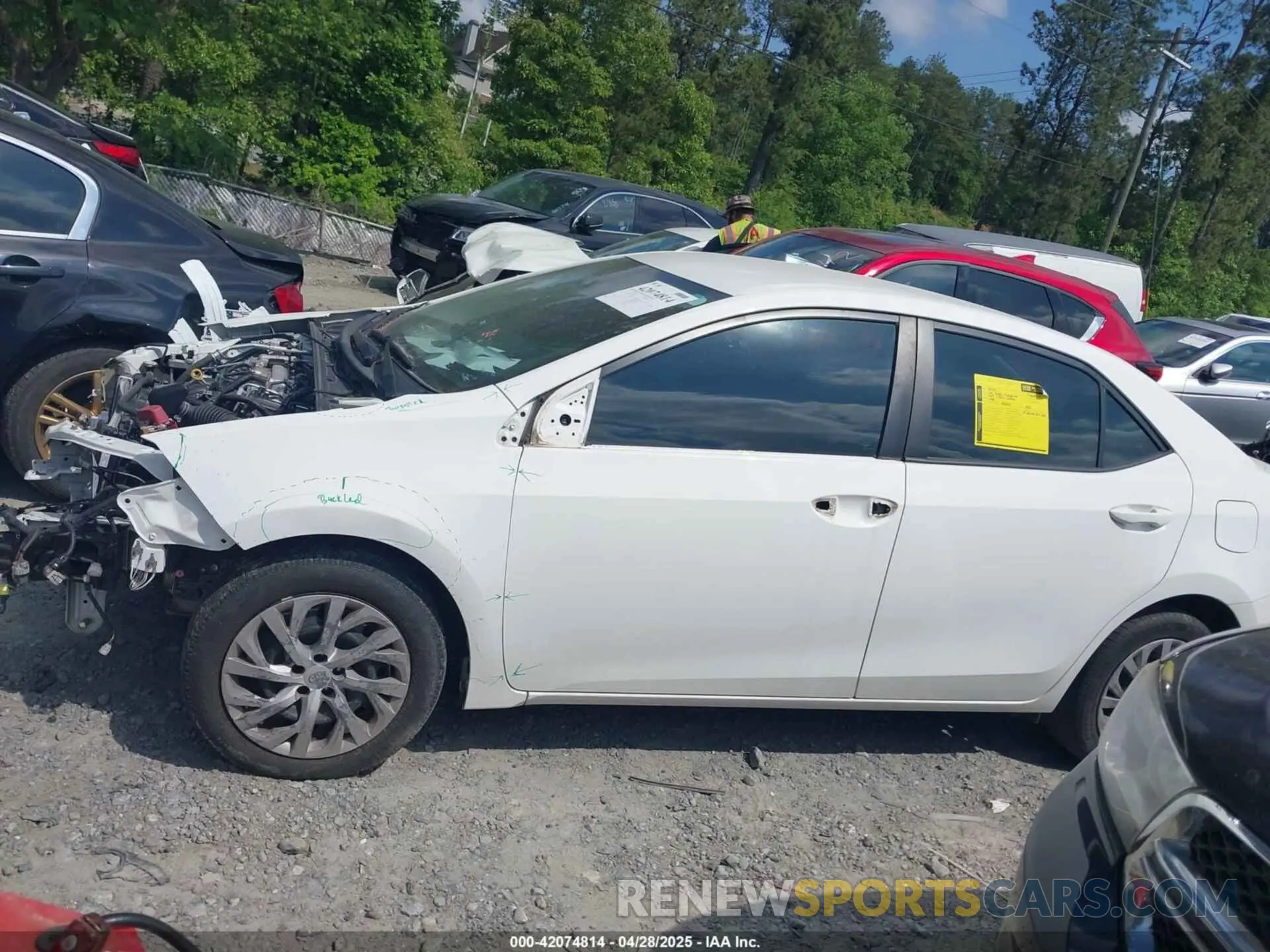 14 Photograph of a damaged car 2T1BURHE0KC213606 TOYOTA COROLLA 2019