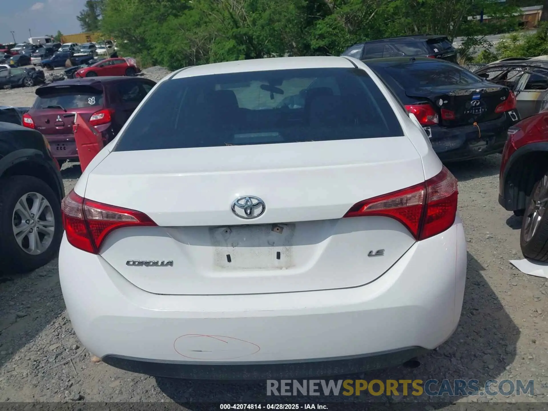 16 Photograph of a damaged car 2T1BURHE0KC213606 TOYOTA COROLLA 2019