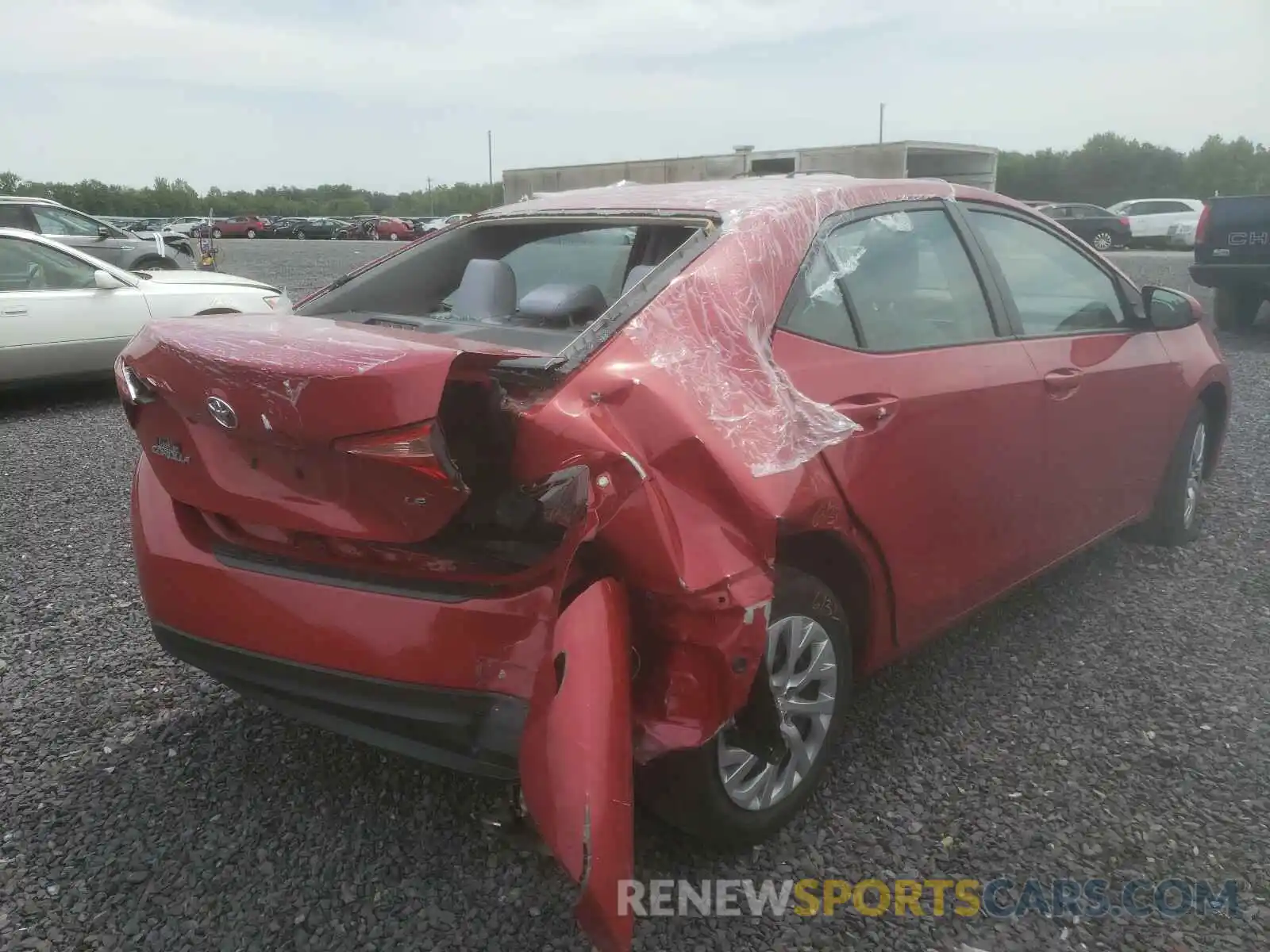 4 Photograph of a damaged car 2T1BURHE0KC214061 TOYOTA COROLLA 2019