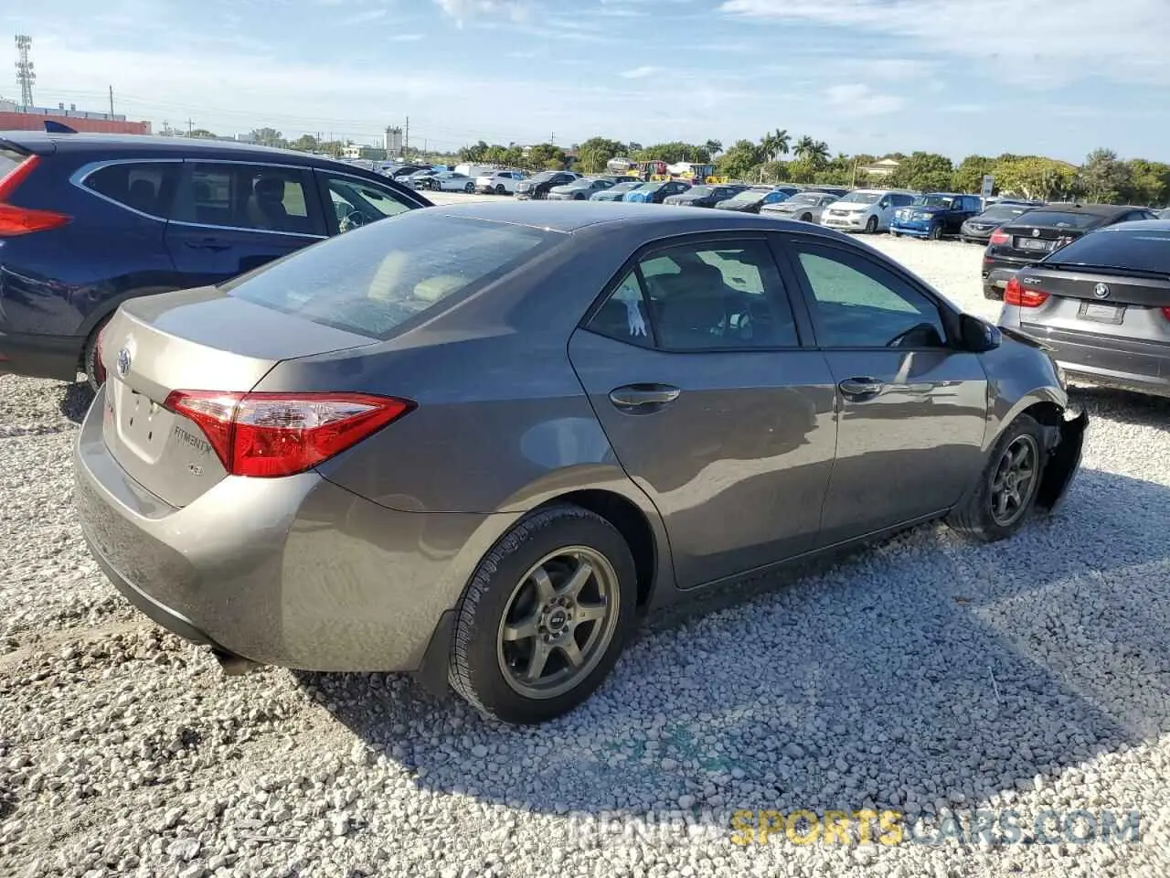 3 Photograph of a damaged car 2T1BURHE0KC214156 TOYOTA COROLLA 2019