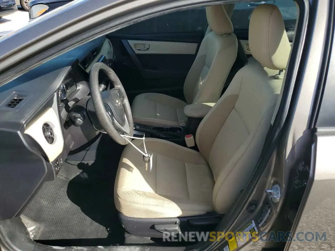 7 Photograph of a damaged car 2T1BURHE0KC214156 TOYOTA COROLLA 2019