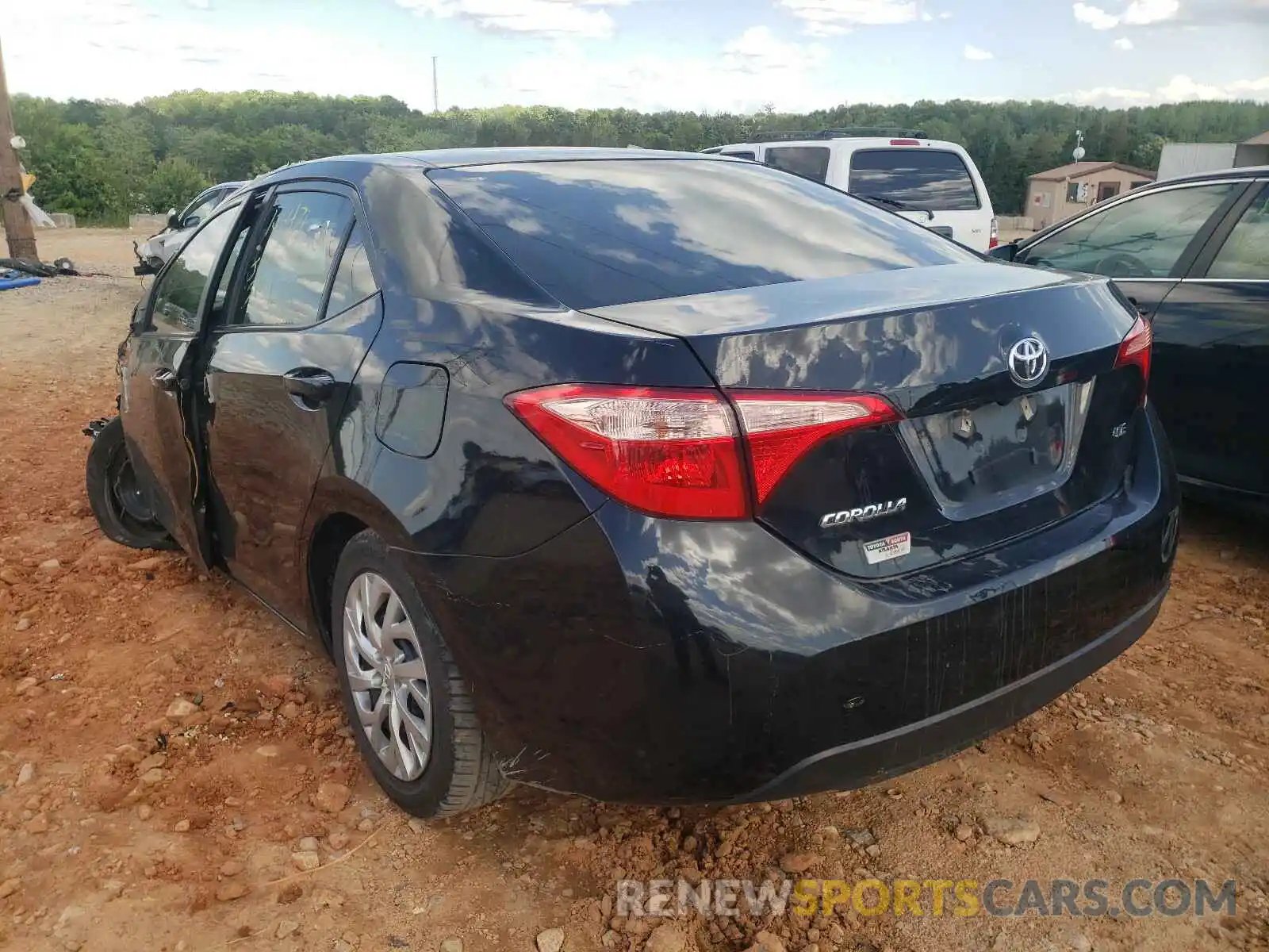 3 Photograph of a damaged car 2T1BURHE0KC216571 TOYOTA COROLLA 2019