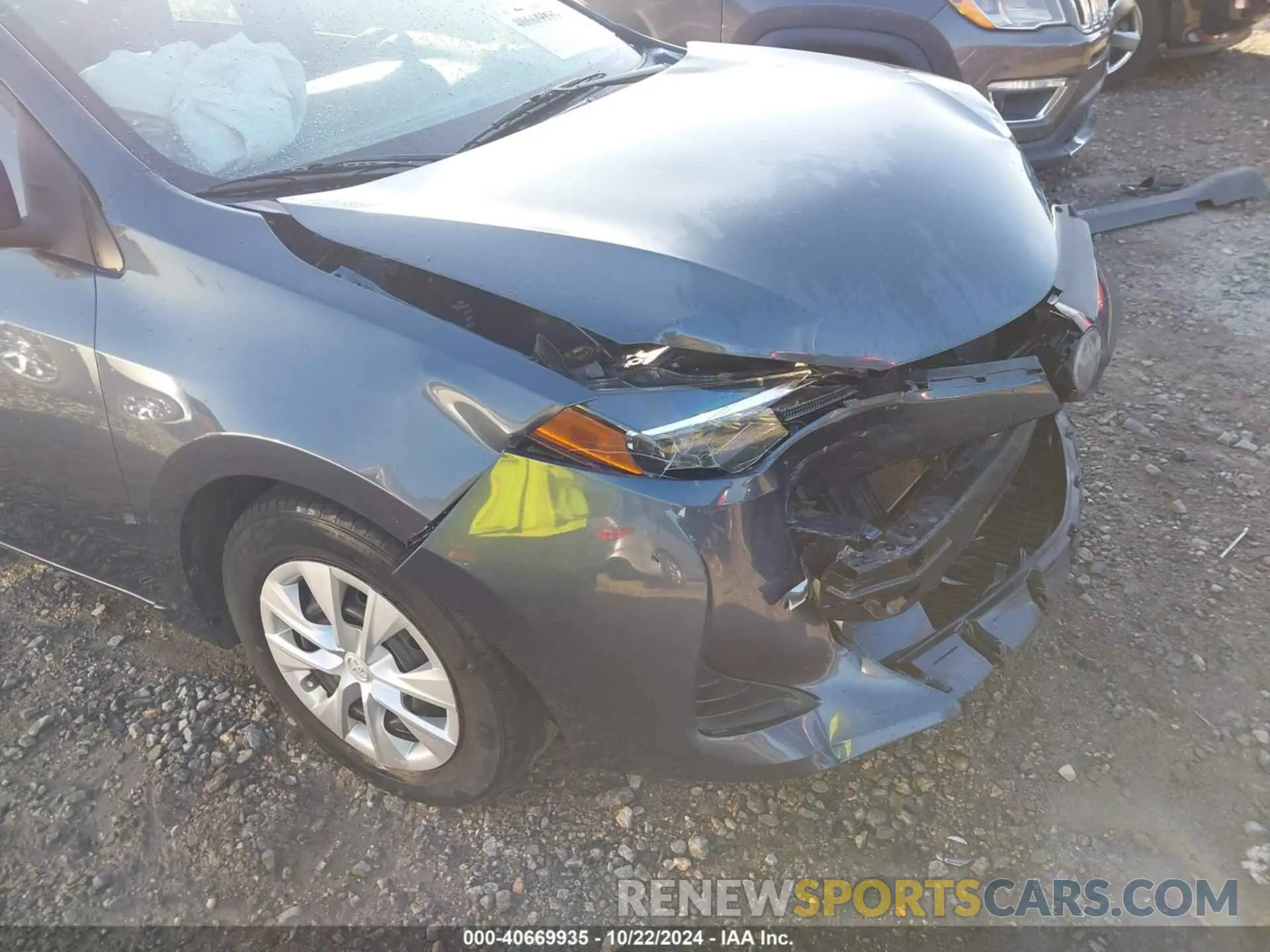 18 Photograph of a damaged car 2T1BURHE0KC217669 TOYOTA COROLLA 2019