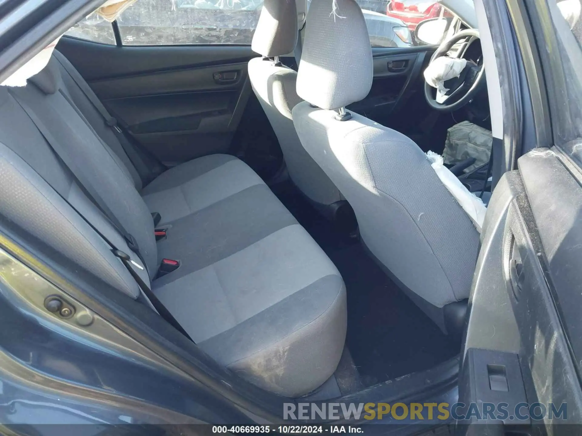 8 Photograph of a damaged car 2T1BURHE0KC217669 TOYOTA COROLLA 2019