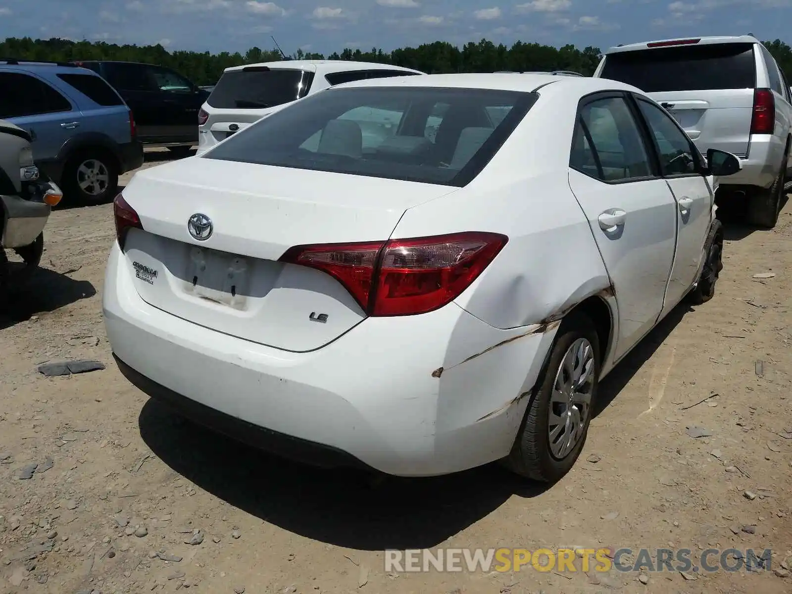 4 Photograph of a damaged car 2T1BURHE0KC222273 TOYOTA COROLLA 2019